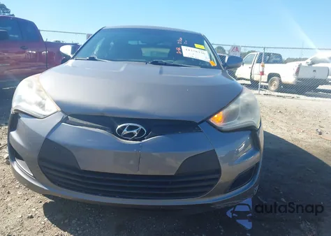 2014 Hyundai Veloster Base W/Black z USA, uszkodzony, nr VIN KMHTC6AD7EU207151